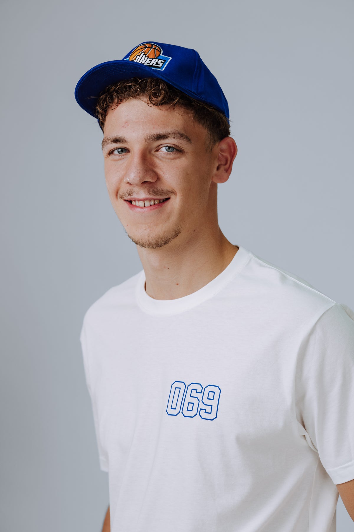 Cap Royalblau